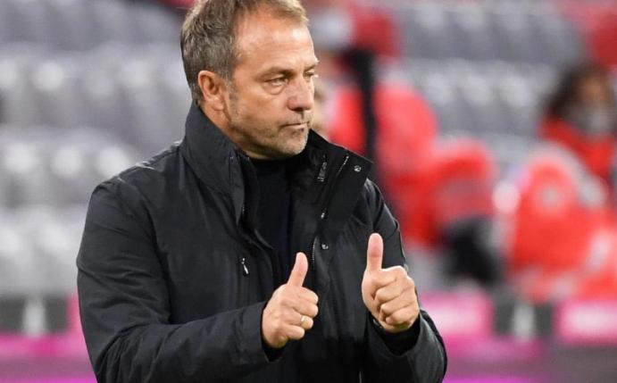Trifft mit Bayern auf Underdog Düren: Coach Hansi Flick. Foto: Sven Hoppe/dpa