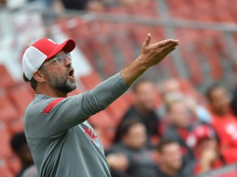 Nach Liverpools 2:7: Klopps Frustverarbeitung per SMS Nach Liverpools 2:7: Klopps Frustverarbeitung per SMS