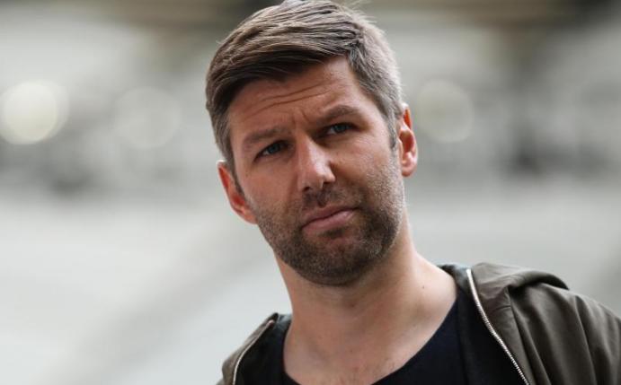 Befürwortet eine Gehaltsobergrenze im Profifußball: Thomas Hitzlsperger, Vorstandsvorsitzender des VfB Stuttgart. Foto: Tom Weller/dpa-Pool/dpa