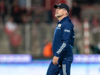 Hat sich auf eine Nummer eins im Berliner Tor festgelegt: Union-Coach Urs Fischer. Foto: Andreas Gora/dpa Hat sich auf eine Nummer eins im Berliner Tor festgelegt: Union-Coach Urs Fischer. Foto: Andreas Gora/dpa