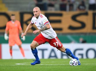 Beim Debüt wieder vom Platz gestellt: Toni Leistner Beim Debüt wieder vom Platz gestellt: Toni Leistner