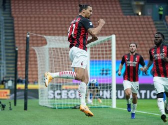 Obenauf im Mailänder Stadtderby: Milan-Matchwinner Zlatan Ibrahimovic. Foto: Spada/LaPresse via ZUMA Press/dpa Obenauf im Mailänder Stadtderby: Milan-Matchwinner Zlatan Ibrahimovic. Foto: Spada/LaPresse via ZUMA Press/dpa