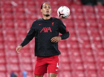 Liverpools Abwehr-Ass Virgil van Dijk muss operiert werden. Foto: Laurence Griffiths/PA Wire/dpa Liverpools Abwehr-Ass Virgil van Dijk muss operiert werden. Foto: Laurence Griffiths/PA Wire/dpa