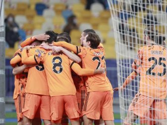 Juventus Turin gewinnt auch ohne Cristiano Ronaldo bei Dynamo Kiew. Foto: Valentyn Ogirenko/Pool Reuters/AP/dpa Juventus Turin gewinnt auch ohne Cristiano Ronaldo bei Dynamo Kiew. Foto: Valentyn Ogirenko/Pool Reuters/AP/dpa