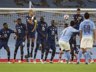 Manchester Citys Ilkay Gündogan traf per Freistoß. Foto: Martin Rickett/Pool PA/AP/dpa Manchester Citys Ilkay Gündogan traf per Freistoß. Foto: Martin Rickett/Pool PA/AP/dpa