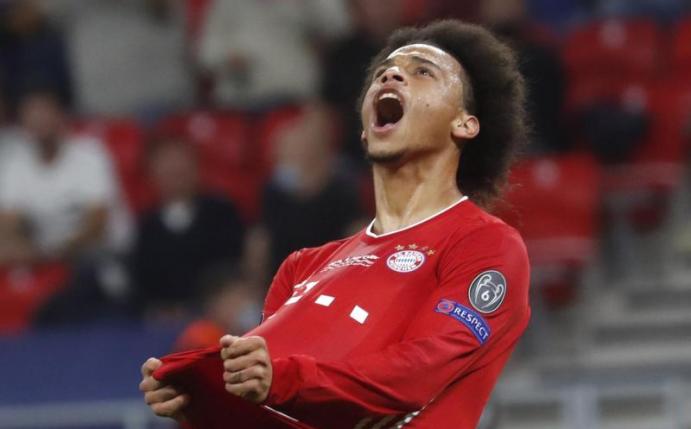 Leroy Sané kehrte in das Mannschaftstraining des FC Bayern zurück. Foto: Laszlo Balogh/AP Pool/dpa
