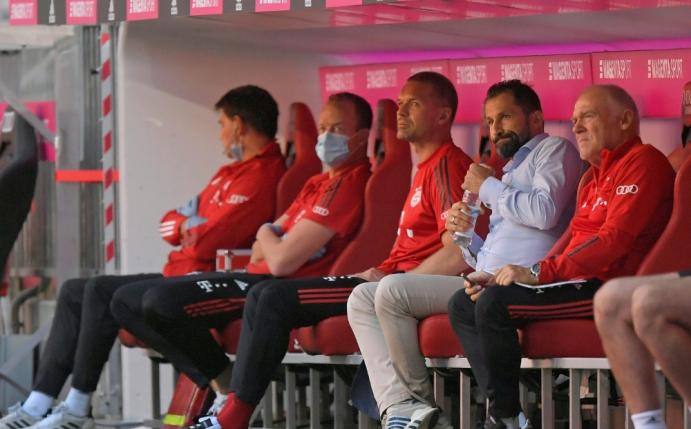 Nach Ganbry hat nun wohl auch ein Bayern-Mitarbeiter Corona