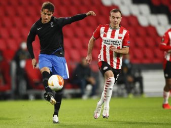 Musste sich mit PSV dem FC Granada geschlagen geben: Mario Götze (r). Foto: Peter Dejong/AP/dpa Musste sich mit PSV dem FC Granada geschlagen geben: Mario Götze (r). Foto: Peter Dejong/AP/dpa