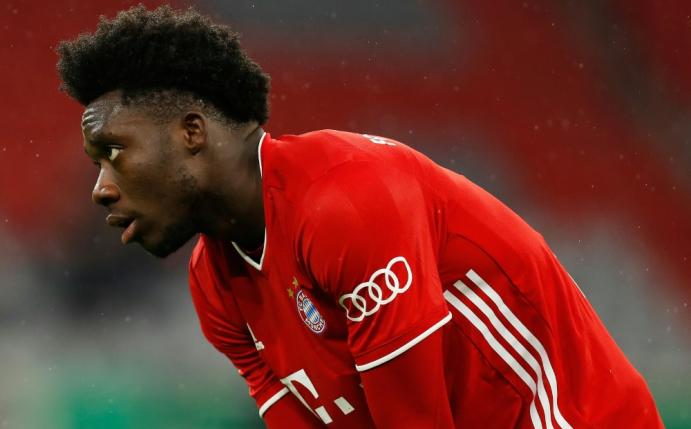 Alphonso Davies musste verletzt ausgewechselt werden