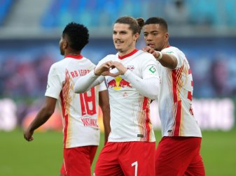 Marcel Sabitzer (M.) trifft zum 2:1 Marcel Sabitzer (M.) trifft zum 2:1