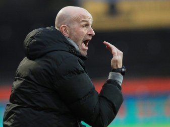 Trainer Marco Antwerpen und die Kickers können aufatmen Trainer Marco Antwerpen und die Kickers können aufatmen