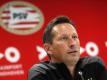 Roger Schmidt, Trainer des niederländischen Erstligisten PSV Eindhoven, spricht bei einer Pressekonferenz. Foto: Jeroen Putmans/ANP/dpa