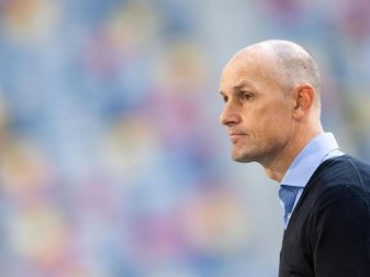 Beim Duell mit Bayer 04 Leverkusen trifft Augsburg-Coach Herrlich auf viele alte Bekannte. Foto: Marius Becker/dpa Beim Duell mit Bayer 04 Leverkusen trifft Augsburg-Coach Herrlich auf viele alte Bekannte. Foto: Marius Becker/dpa