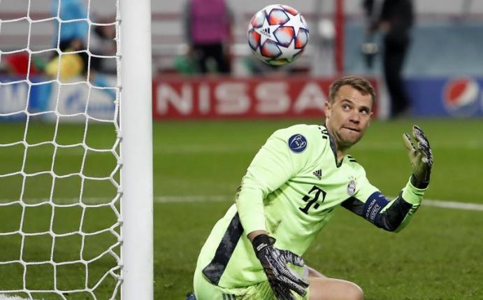 Bayerns Manuel Neuer lobt den Glauben der Mannschaft an sich selbst. Foto: Maxim Shemetov/Reuters Pool/dpa