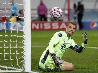 Bayerns Manuel Neuer lobt den Glauben der Mannschaft an sich selbst. Foto: Maxim Shemetov/Reuters Pool/dpa Bayerns Manuel Neuer lobt den Glauben der Mannschaft an sich selbst. Foto: Maxim Shemetov/Reuters Pool/dpa