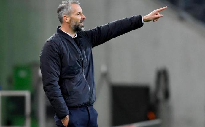 Gladbach-Trainer Marco Rose zeigt sich nach dem Unentschieden gegen Real Madrid «schwer enttäuscht». Foto: Marius Becker/dpa