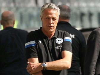Uwe Neuhaus hofft auf Abnutzungserscheinungen beim BVB Uwe Neuhaus hofft auf Abnutzungserscheinungen beim BVB