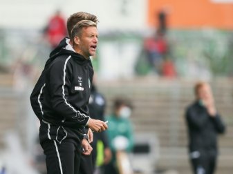 Trainer Rolf Landerl holte den ersten Sieg mit Lübeck Trainer Rolf Landerl holte den ersten Sieg mit Lübeck