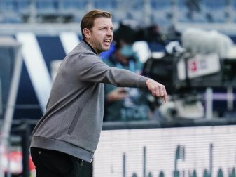 Bremens Trainer Florian Kohfeldt war mit dem Remis bei Eintracht Frankfurt zufrieden. Foto: Uwe Anspach/dpa Bremens Trainer Florian Kohfeldt war mit dem Remis bei Eintracht Frankfurt zufrieden. Foto: Uwe Anspach/dpa