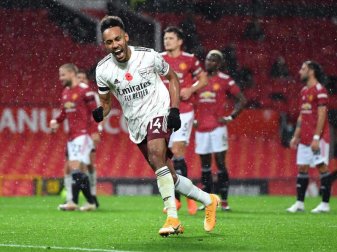 Arsenals Pierre-Emerick Aubameyang feiert sein Tor zum 0:1 bei Manchester United. Foto: Shaun Botterill/PA Wire/dpa Arsenals Pierre-Emerick Aubameyang feiert sein Tor zum 0:1 bei Manchester United. Foto: Shaun Botterill/PA Wire/dpa