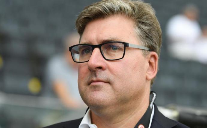 Eintracht-Vorstandsmitglied Hellmann hält den coronabedingten Zuschauerausschluss für «juristisch angreifbar». Foto: Arne Dedert/dpa