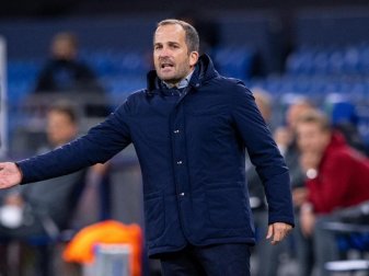 Hat mit Schalke Undog Schweinfurt zu Gast: Trainer Manuel Baum. Foto: Guido Kirchner/dpa Hat mit Schalke Undog Schweinfurt zu Gast: Trainer Manuel Baum. Foto: Guido Kirchner/dpa