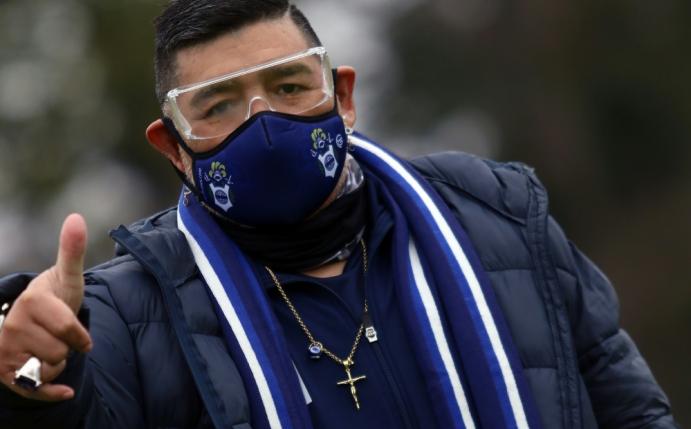 Diego Maradona wird im Krankenhaus behandelt