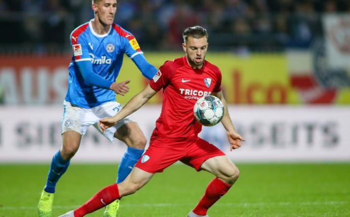 Phil Neumann (l.) wird Kiel drei Spiele fehlen