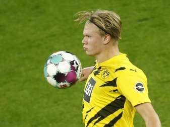 Soll noch möglichst lange beim BVB bleiben: Torjäger Erling Haaland. Foto: Leon Kuegeler/Reuters-Pool/dpa Soll noch möglichst lange beim BVB bleiben: Torjäger Erling Haaland. Foto: Leon Kuegeler/Reuters-Pool/dpa