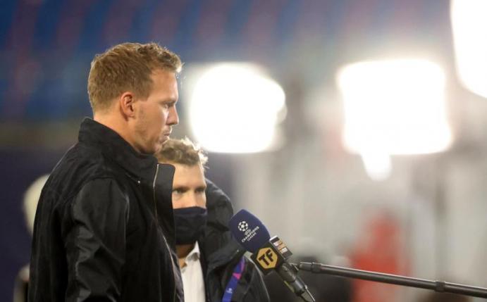 Lässt zunächst ohne nominelle Stürmer gegen Paris Saint-Germain spielen: Leipzigs Trainer Julian Nagelsmann. Foto: Jan Woitas/dpa-Zentralbild/dpa