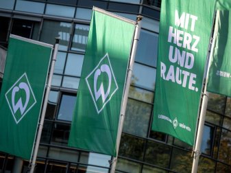 Werder Bremen will seine Nationalspieler nicht in Risikogebiete reisen lassen. Foto: Sina Schuldt/dpa Werder Bremen will seine Nationalspieler nicht in Risikogebiete reisen lassen. Foto: Sina Schuldt/dpa