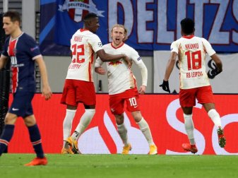Matchwinner Emil Forsberg (2.v.r.) sorgte mit seinem Tor für den RB-Sieg gegen PSG. Foto: Jan Woitas/dpa-Zentralbild/dpa Matchwinner Emil Forsberg (2.v.r.) sorgte mit seinem Tor für den RB-Sieg gegen PSG. Foto: Jan Woitas/dpa-Zentralbild/dpa