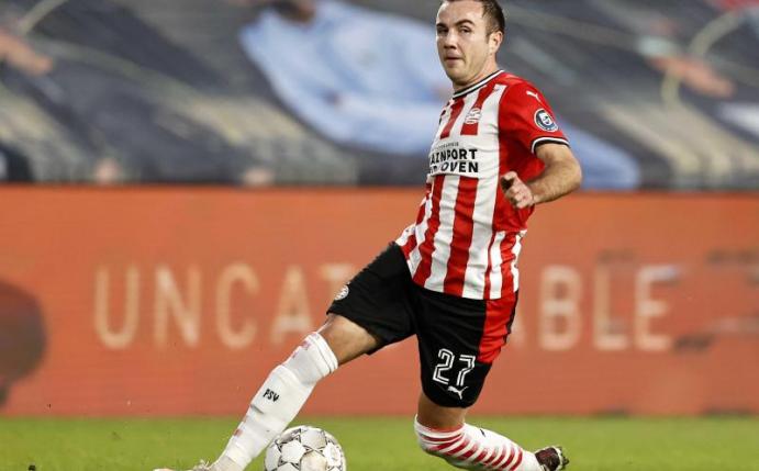 Hat mit Eindhoven die zweite Niederlage in der Gruppenphase der Europa League kassiert: Mario Götze am Ball. Foto: Maurice Van Steen/ANP/dpa