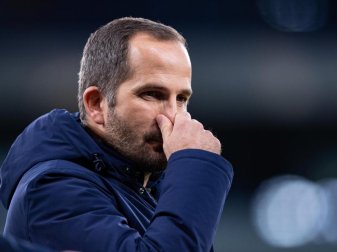 Wartet immer noch auf seinen ersten Bundesliga-Sieg als Schalke-Coach: Manuel Baum. Foto: Guido Kirchner/dpa Wartet immer noch auf seinen ersten Bundesliga-Sieg als Schalke-Coach: Manuel Baum. Foto: Guido Kirchner/dpa