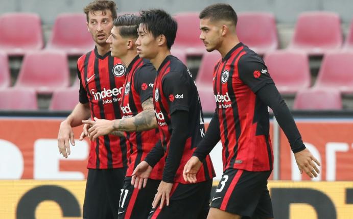 Remis: Eintracht Frankfurt holt einen 0:2-Rückstand auf
