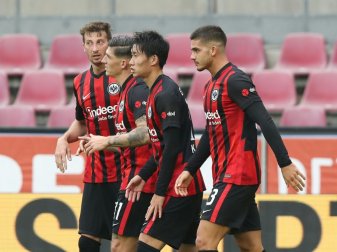 Remis: Eintracht Frankfurt holt einen 0:2-Rückstand auf Remis: Eintracht Frankfurt holt einen 0:2-Rückstand auf