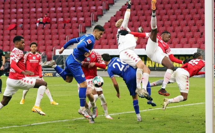 Mainz 05 und Schalke 04 trennen sich 2:2