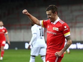 Sicherer Elfmeterschütze: Unions Max Kruse feiert, nachdem er das Tor zum 4:0 per Elfmeter erzielt hat. Foto: Maja Hitij/Getty Images Europe/Pool/dpa Sicherer Elfmeterschütze: Unions Max Kruse feiert, nachdem er das Tor zum 4:0 per Elfmeter erzielt hat. Foto: Maja Hitij/Getty Images Europe/Pool/dpa