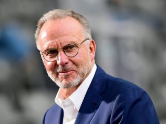 Karl-Heinz Rummenigge hat zum Treffen in Frankfurt geladen Karl-Heinz Rummenigge hat zum Treffen in Frankfurt geladen