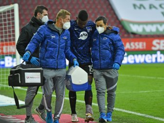 Jhon Cordoba wurde gegen Augsburg verletzt ausgewechselt Jhon Cordoba wurde gegen Augsburg verletzt ausgewechselt