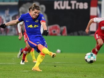 Marcel Sabitzer besorgte das 2:0 für Leipzig vom Elfmeterpunkt. Foto: Hendrik Schmidt/dpa-Zentralbild/dpa Marcel Sabitzer besorgte das 2:0 für Leipzig vom Elfmeterpunkt. Foto: Hendrik Schmidt/dpa-Zentralbild/dpa