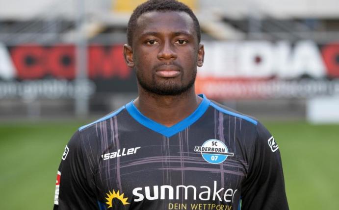 Jamilu Collins darf zu den anstehenden Länderspielen zur nigerianischen NAtionalmannschaft reisen. Foto: Friso Gentsch/dpa