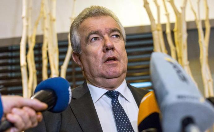 Vizepräsident Frymuth geht nicht davon aus, dass Verbandsboss Fritz Keller in der derzeitigen Krise DFB verlassen könnte. Foto: Philipp von Ditfurth/dpa