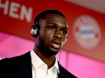 War im Sommer von Paris Saint-Germain zum FC Bayern München gekommen: Tanguy Nianzou. Foto: Alexander Hassenstein/Getty Images Europe/FC Bayern München/dpa War im Sommer von Paris Saint-Germain zum FC Bayern München gekommen: Tanguy Nianzou. Foto: Alexander Hassenstein/Getty Images Europe/FC Bayern München/dpa