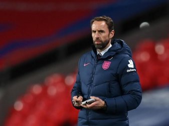 Stellt sich darauf ein, eventuell mit den Three Lions gegen Island in Deutschland anzutreten: Englands Trainer Gareth Southgate. Foto: Daniel Leal Olivas/PA Wire/dpa Stellt sich darauf ein, eventuell mit den Three Lions gegen Island in Deutschland anzutreten: Englands Trainer Gareth Southgate. Foto: Daniel Leal Olivas/PA Wire/dpa
