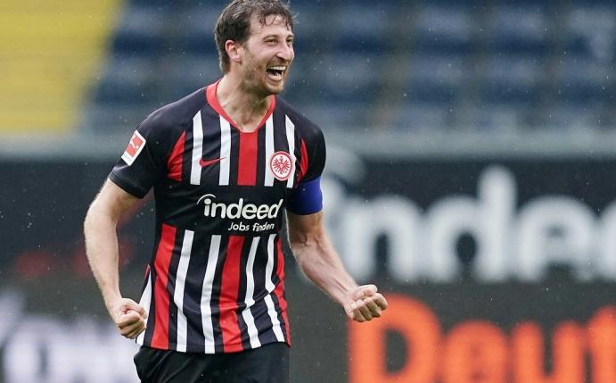 Eintracht-Kapitän Abraham beendet seine Karriere