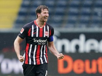 Eintracht-Kapitän Abraham beendet seine Karriere Eintracht-Kapitän Abraham beendet seine Karriere