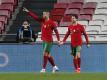 Cristiano Ronaldo (l) traf für Portugal auch gegen Andorra. Foto: Armando Franca/AP/dpa