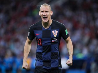 Der kroatische Fußball-Nationalspieler Domagoj Vida hat unwissentlich mit einem positiven Corona-Befund gespielt. Foto: Christian Charisius/dpa Der kroatische Fußball-Nationalspieler Domagoj Vida hat unwissentlich mit einem positiven Corona-Befund gespielt. Foto: Christian Charisius/dpa