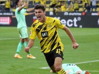 Reynas Vertrag wird zum 18. Geburtstag verlängert Reynas Vertrag wird zum 18. Geburtstag verlängert
